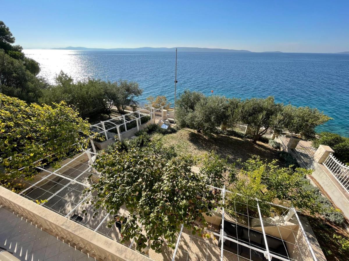 Luxury Seaside Villa With A Classic Mediterranean Olive Garden, A Fully Equipped Professional Kitchen, Pool, Sauna, Padle Boards And Canoe - Miolin Beach House Trogir Dış mekan fotoğraf