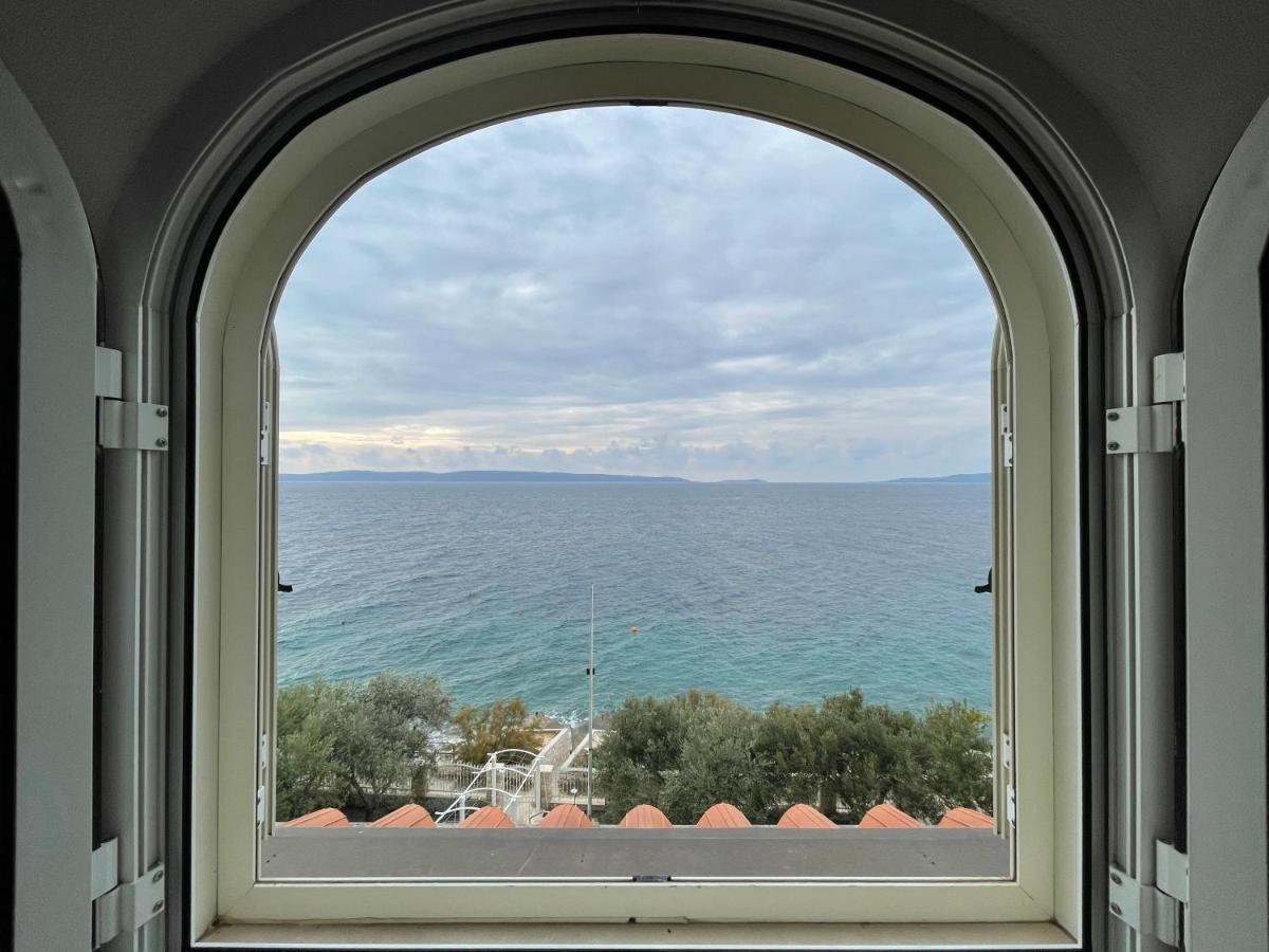 Luxury Seaside Villa With A Classic Mediterranean Olive Garden, A Fully Equipped Professional Kitchen, Pool, Sauna, Padle Boards And Canoe - Miolin Beach House Trogir Dış mekan fotoğraf