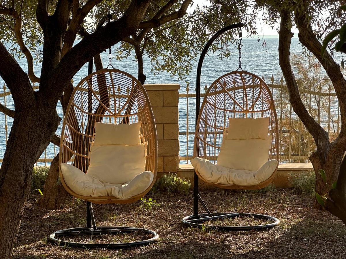 Luxury Seaside Villa With A Classic Mediterranean Olive Garden, A Fully Equipped Professional Kitchen, Pool, Sauna, Padle Boards And Canoe - Miolin Beach House Trogir Dış mekan fotoğraf