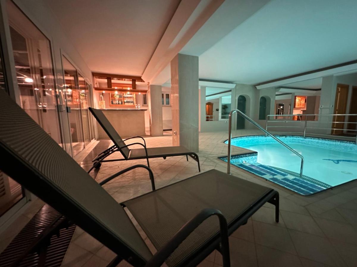 Luxury Seaside Villa With A Classic Mediterranean Olive Garden, A Fully Equipped Professional Kitchen, Pool, Sauna, Padle Boards And Canoe - Miolin Beach House Trogir Dış mekan fotoğraf