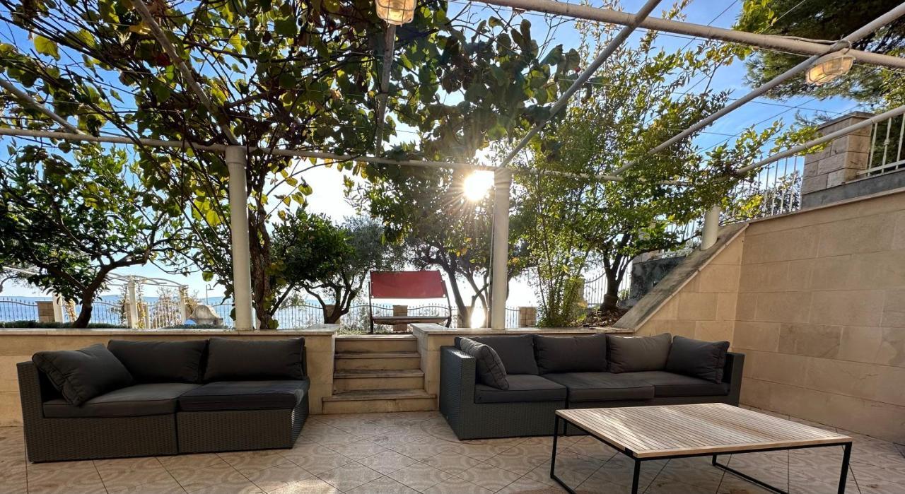 Luxury Seaside Villa With A Classic Mediterranean Olive Garden, A Fully Equipped Professional Kitchen, Pool, Sauna, Padle Boards And Canoe - Miolin Beach House Trogir Dış mekan fotoğraf