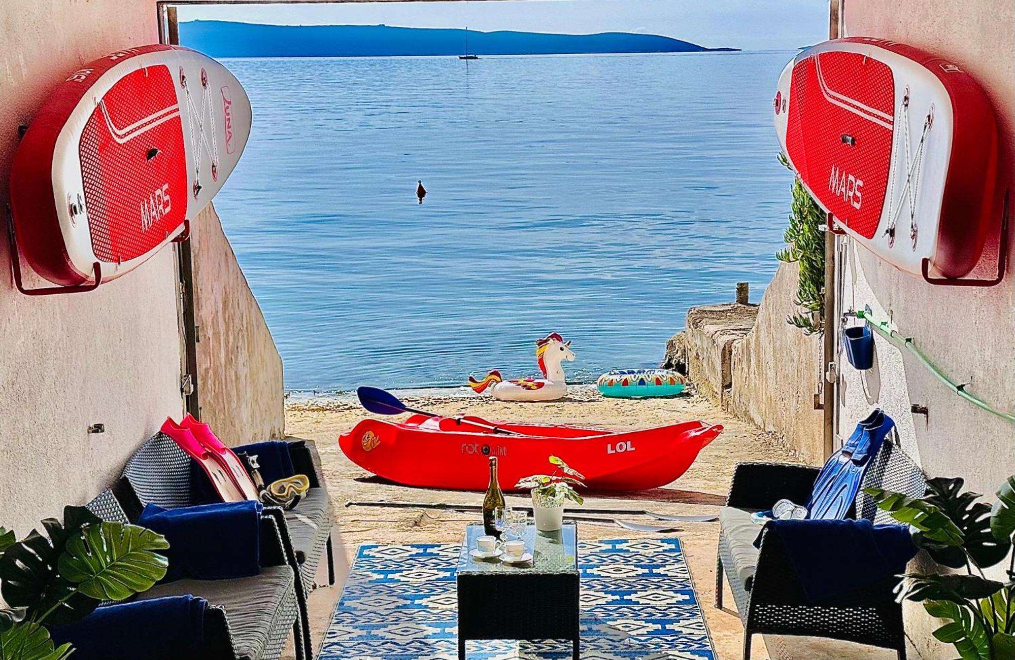 Luxury Seaside Villa With A Classic Mediterranean Olive Garden, A Fully Equipped Professional Kitchen, Pool, Sauna, Padle Boards And Canoe - Miolin Beach House Trogir Dış mekan fotoğraf
