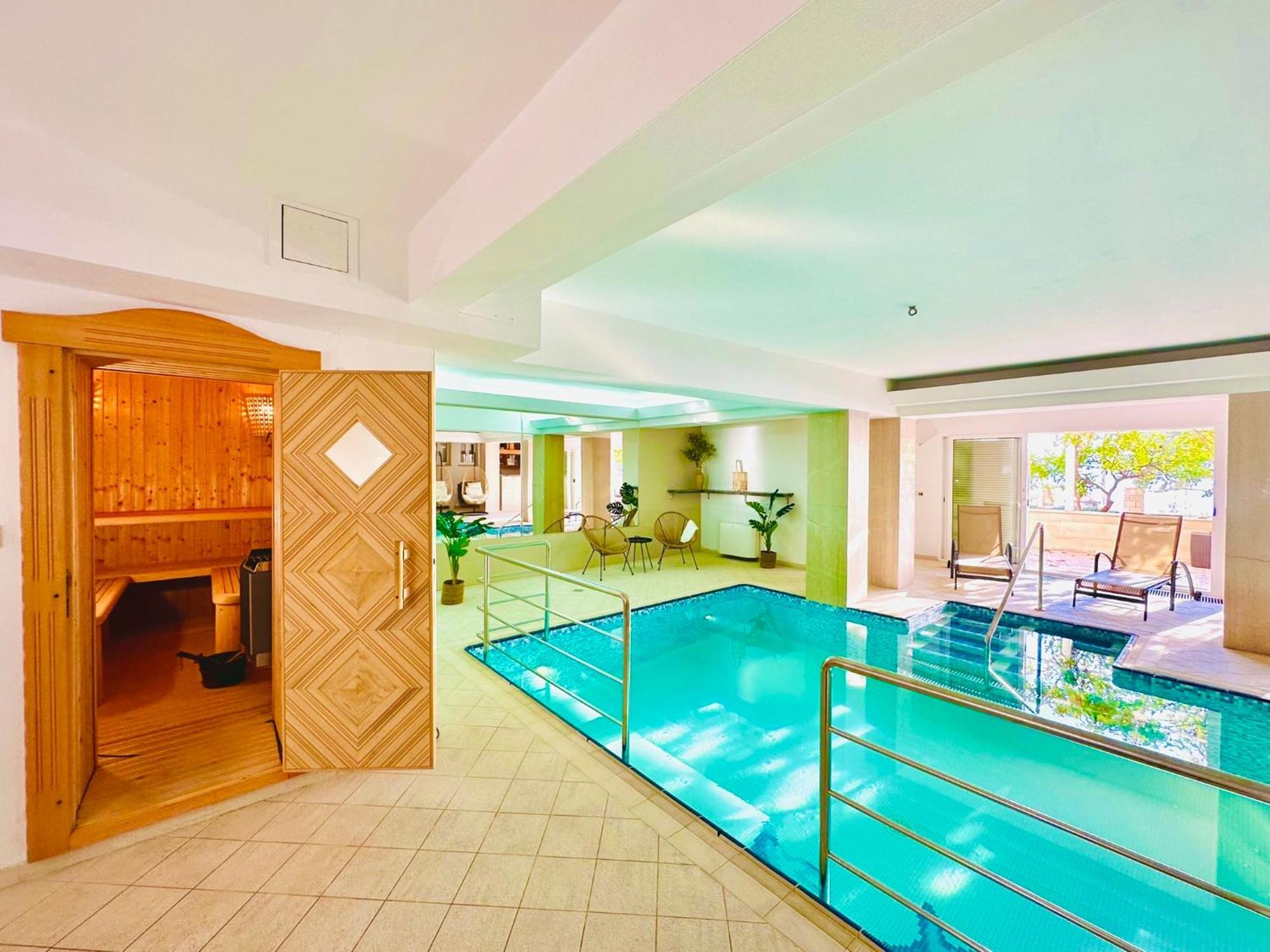 Luxury Seaside Villa With A Classic Mediterranean Olive Garden, A Fully Equipped Professional Kitchen, Pool, Sauna, Padle Boards And Canoe - Miolin Beach House Trogir Dış mekan fotoğraf
